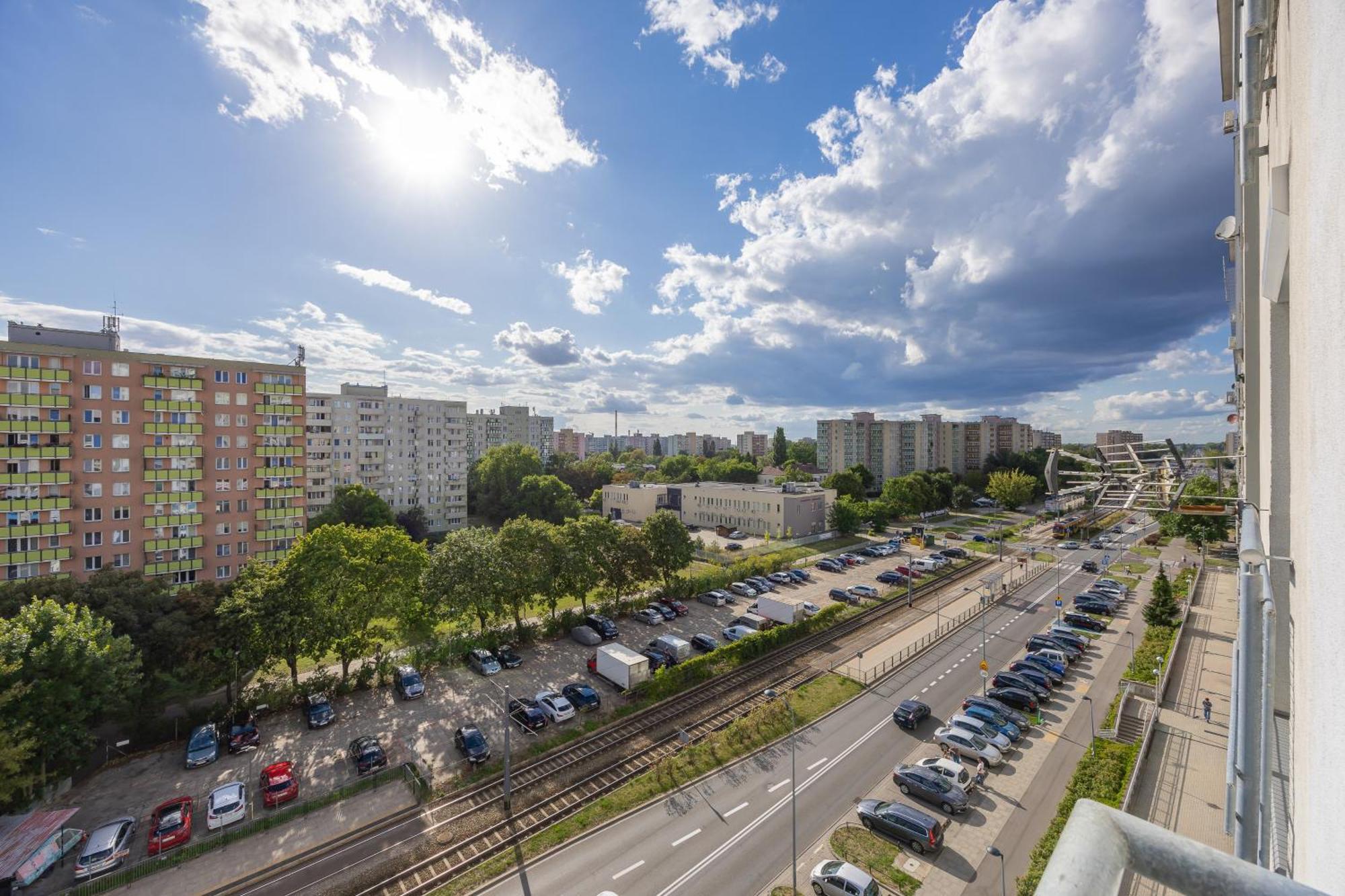 Elegant With Parking Close To Metro Station By Renters Apartament *
