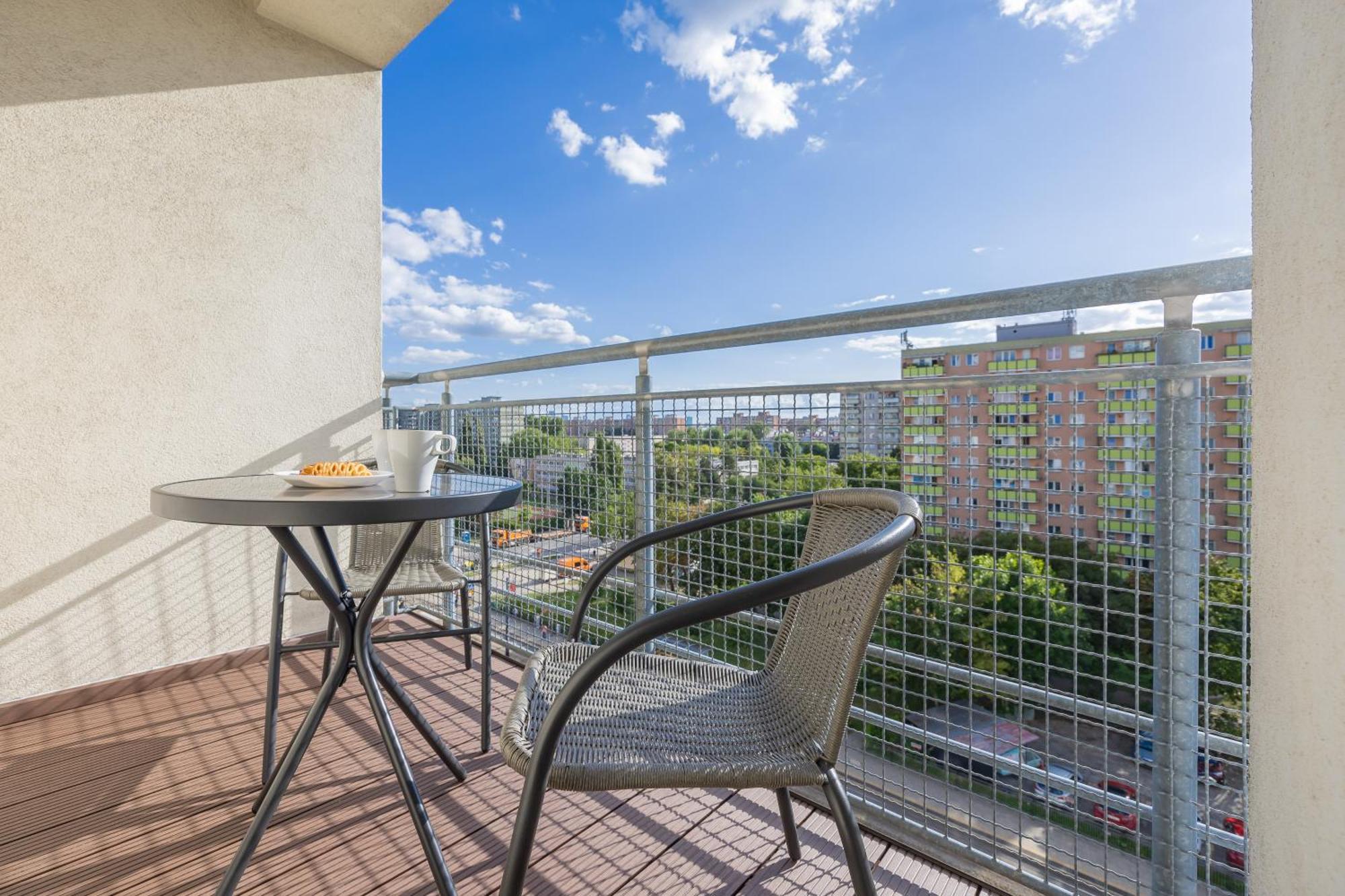 Apartament Elegant With Parking Close To Metro Station By Renters Warszawa