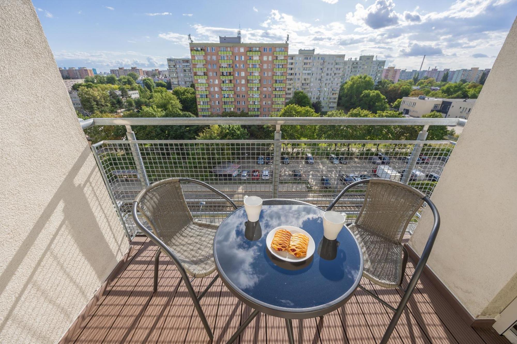 Elegant With Parking Close To Metro Station By Renters *