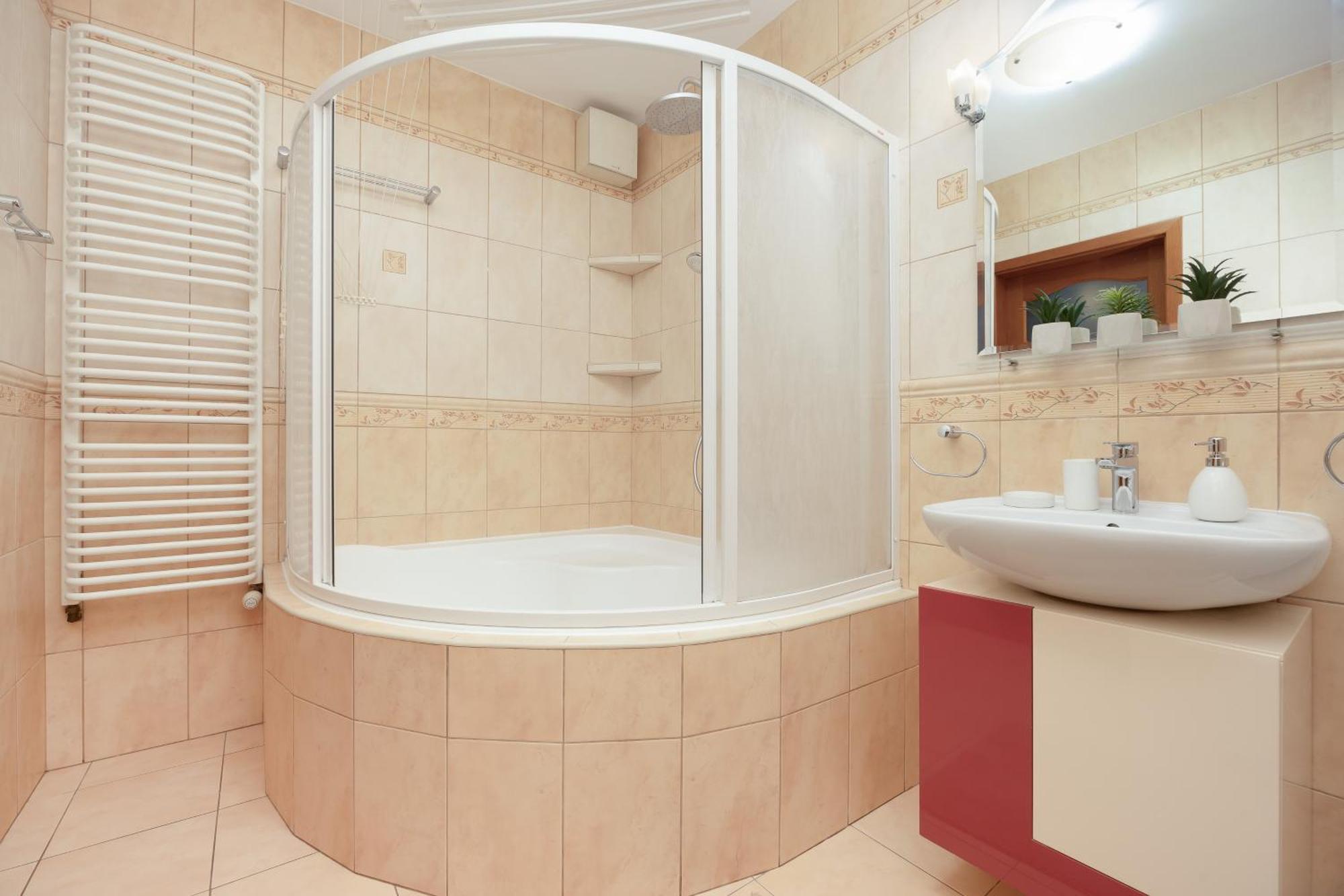 Apartament Elegant With Parking Close To Metro Station By Renters